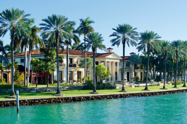 Miami water tours Scenic boat rides Miami Miami harbor tours Luxury boat tours Miami