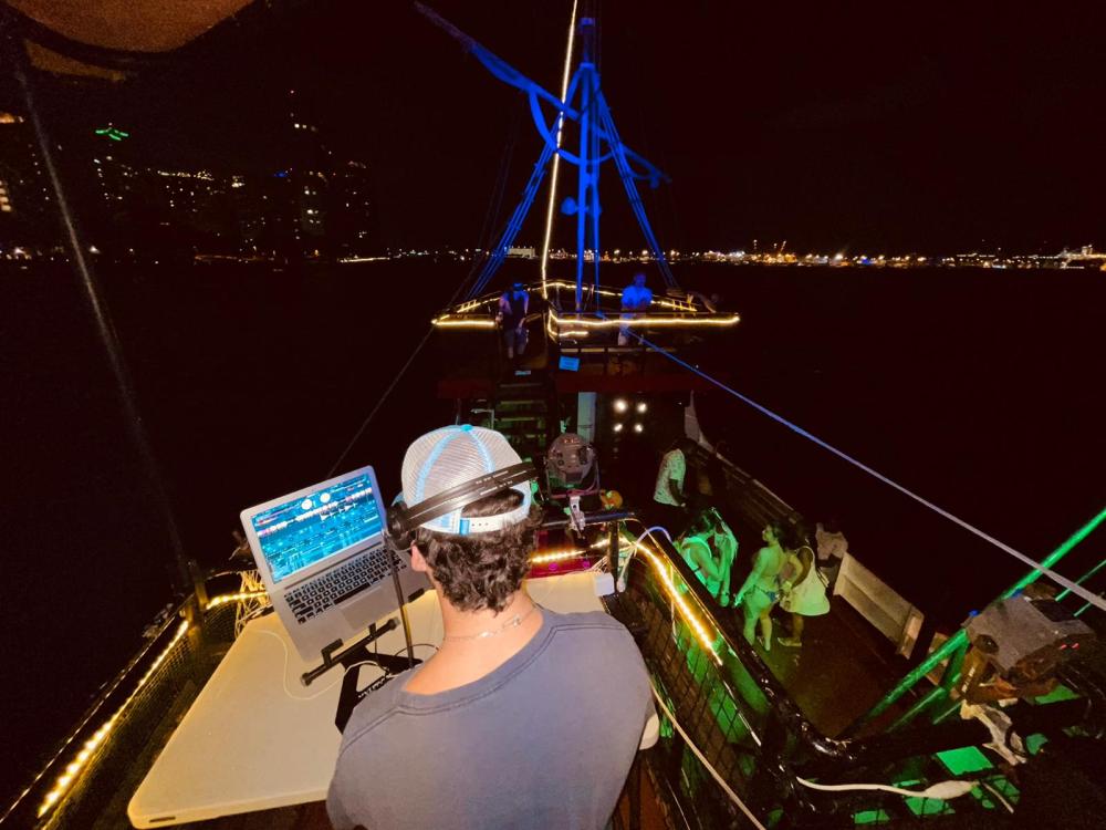 Miami night party boat