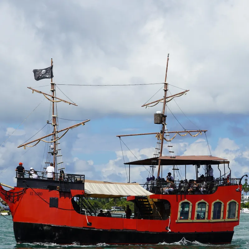 boat tour Miami book now