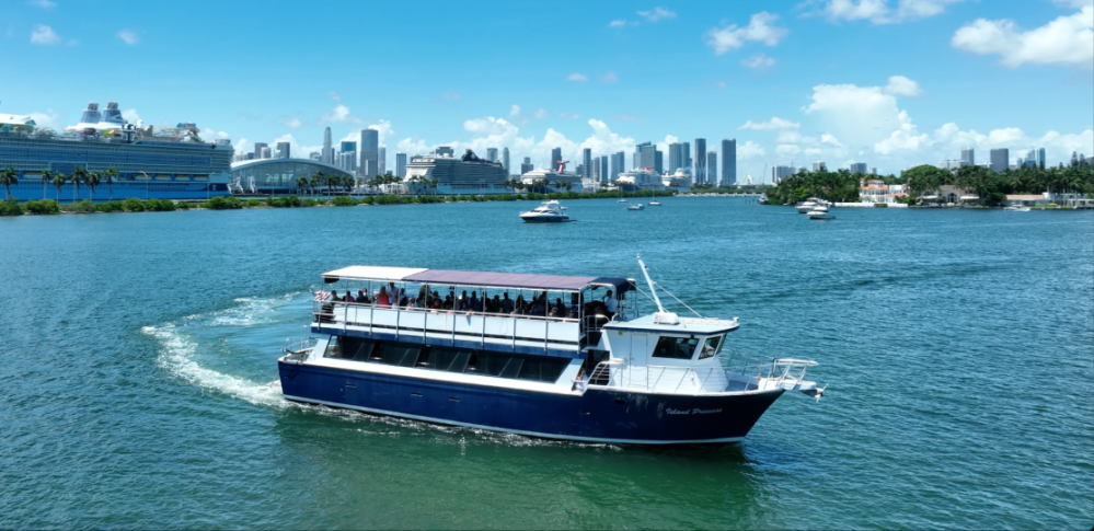 private boats for rent in Miami